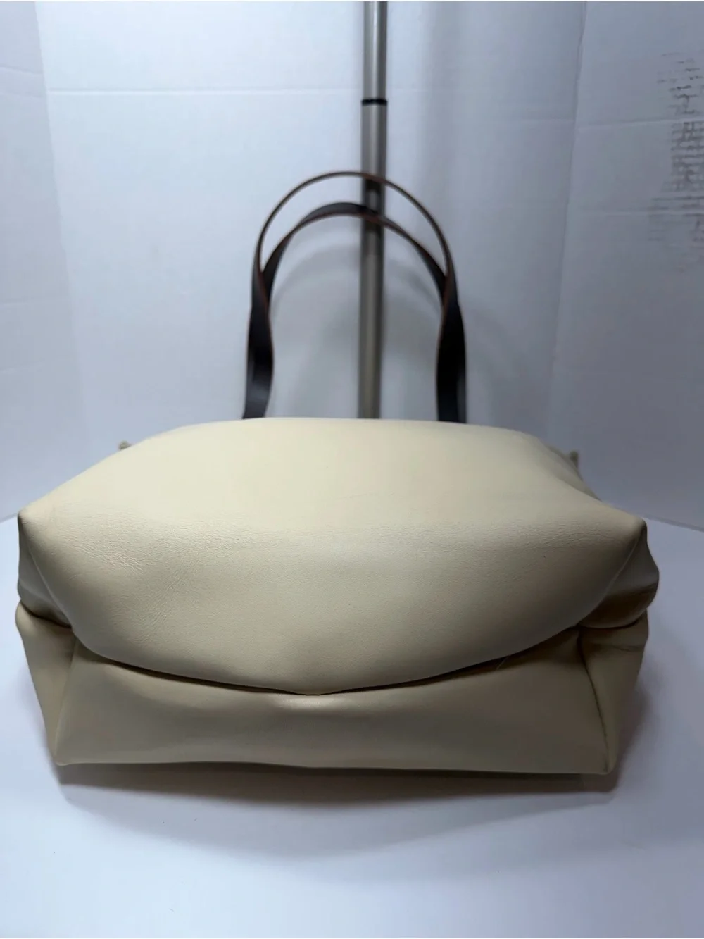 portland leather goods spacious cream